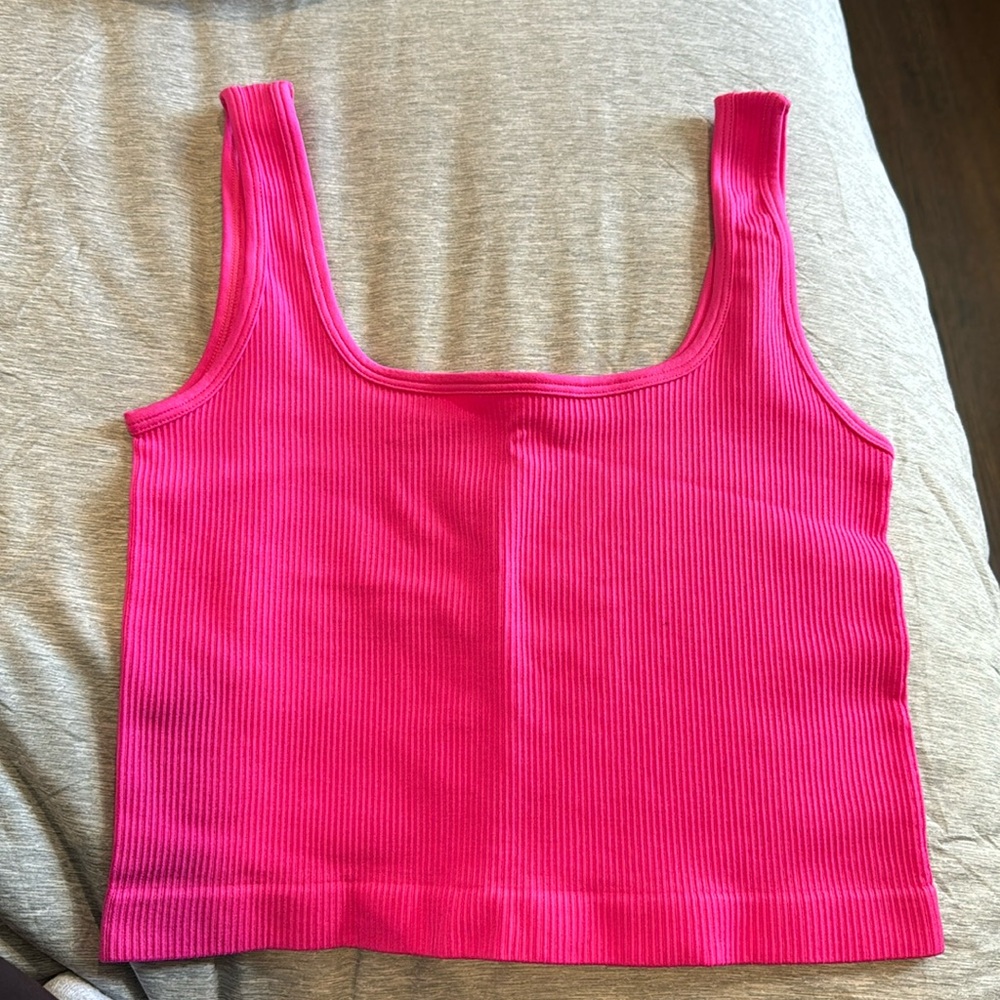 Pink ribbed crop top